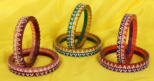 9 Beautiful Collection of Plastic Bangles Designs for Women