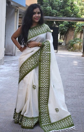 15 Trending Models of Linen Sarees That Match Your Style | I Fashion Styles