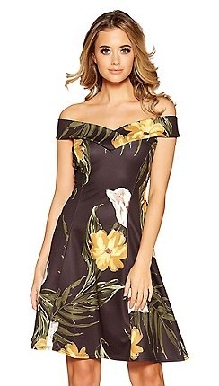 9 Latest Designs of Skater Dresses for Ladies in Trend