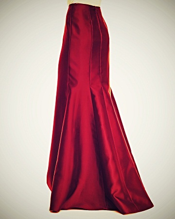 9 Trendy Styles of Satin Skirts for Women in Fashion