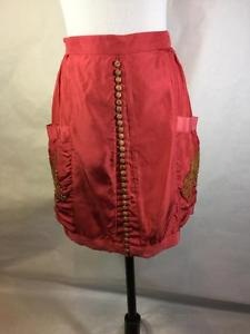 9 Trendy Styles of Satin Skirts for Women in Fashion