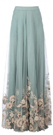 12 Treading Indian Skirts Designs for Traditional Look