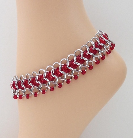 9 Trending Designs of Beaded Anklets in Different Metals