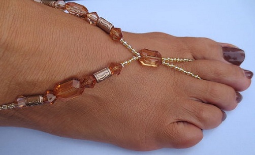 9 Trending Designs of Beaded Anklets in Different Metals