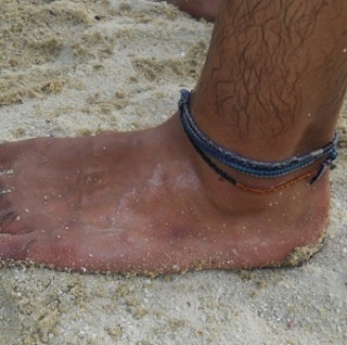 9 Modern and Simple Anklets Designs For Men and Women