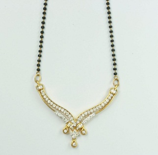 9 New Light Weight Gold Mangalsutra Designs for Daily Wear