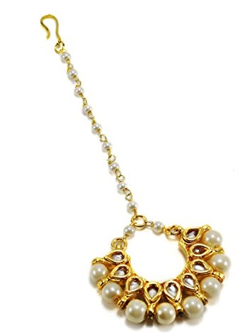9 Beautiful Pearl Maang Tikka Designs for Womens