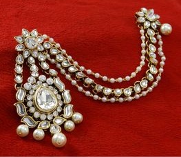 9 Beautiful Pearl Maang Tikka Designs for Womens