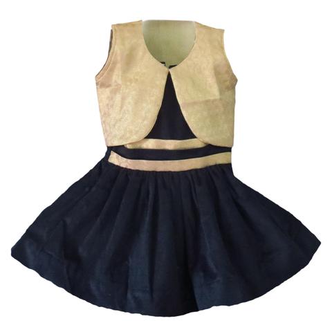 15 Stunning Models of Velvet Frocks for Girl and Women