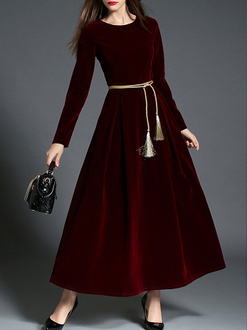 15 Stunning Models of Velvet Frocks for Girl and Women