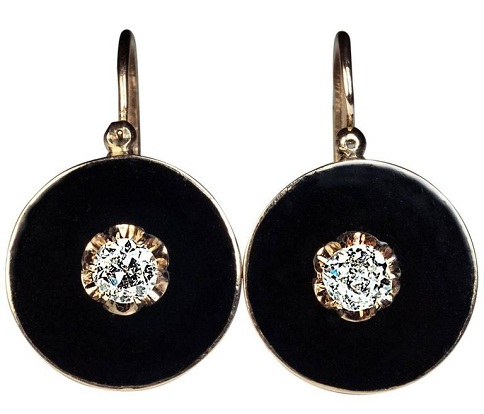 15 Stylish Designs of Dangle Earrings With Different Metals