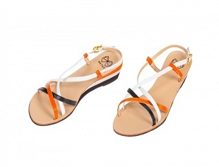 10 Light Weight &amp; Water Proof Beach Shoes - Best Models