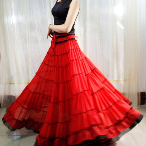 15 Latest Designs of Circle Skirts for Stunning Look