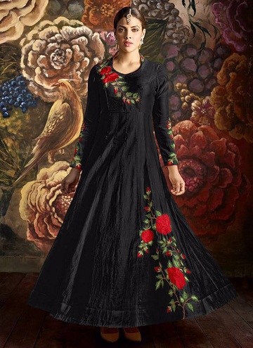 15 Beautiful Floor Length Dresses for Women in Fashion