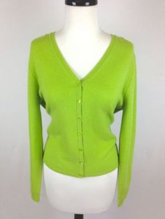 9 New Models of Green Sweaters For Men and Women