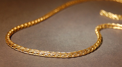 25 Latest Designs of Long Gold Chains for Gents and Ladies