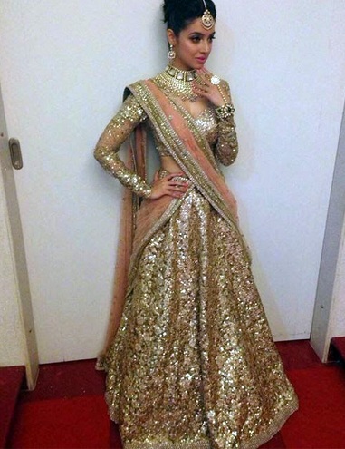 20 Golden Sarees To Explore In This Wedding Season | I Fashion Styles