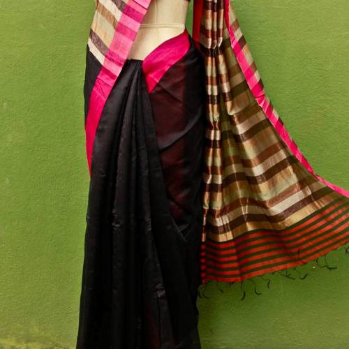 15 Traditional Designs of Maheshwari Sarees for Royal Look