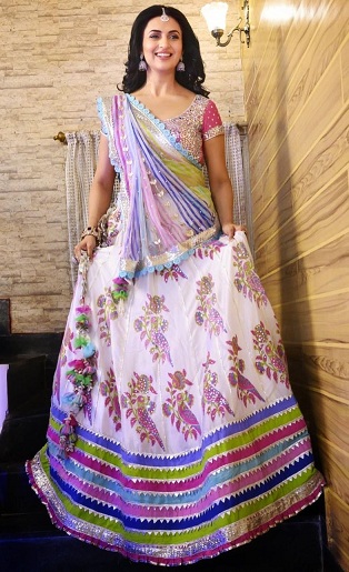 Bollywood Actresses in Designer Lehenga Choli - 30 Latest Collection
