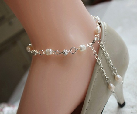 9 Stunning Models of Pearl Anklets - Latest Collection