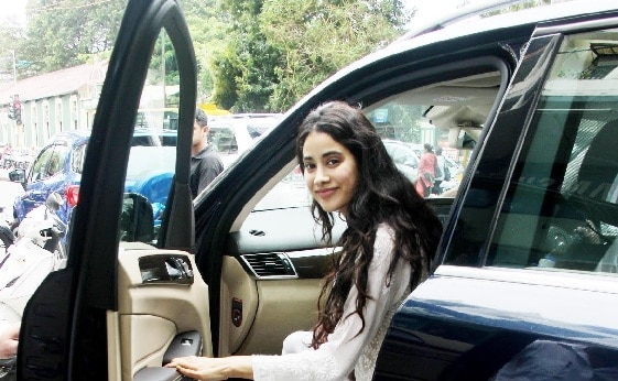 20 All Time Unseen Pics of Actress Janhvi Kapoor from Age 1-26