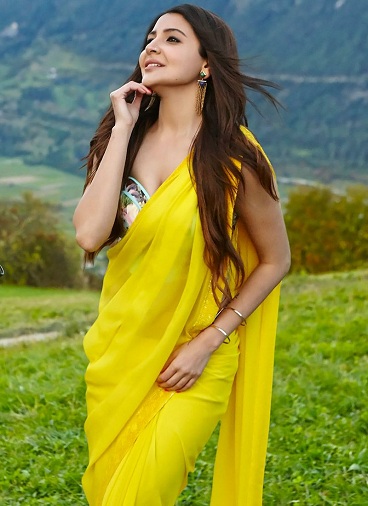 Gorgeous Anushka Sharma In Saree with Images: Latest and Best 15