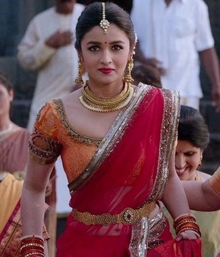 Alia Saree Looks: 15 Latest Hot Pics of Alia Bhatt in Saree 2025