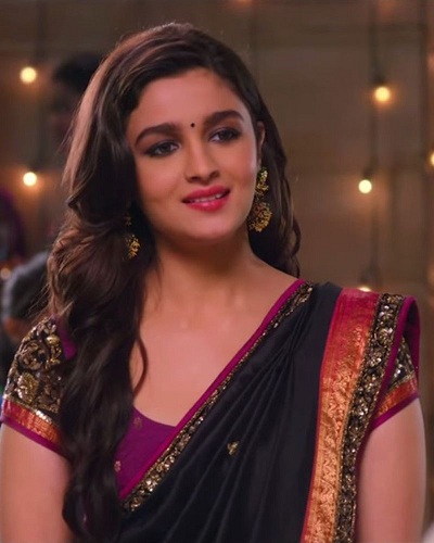 Alia Saree Looks: 15 Latest Hot Pics of Alia Bhatt in Saree 2025