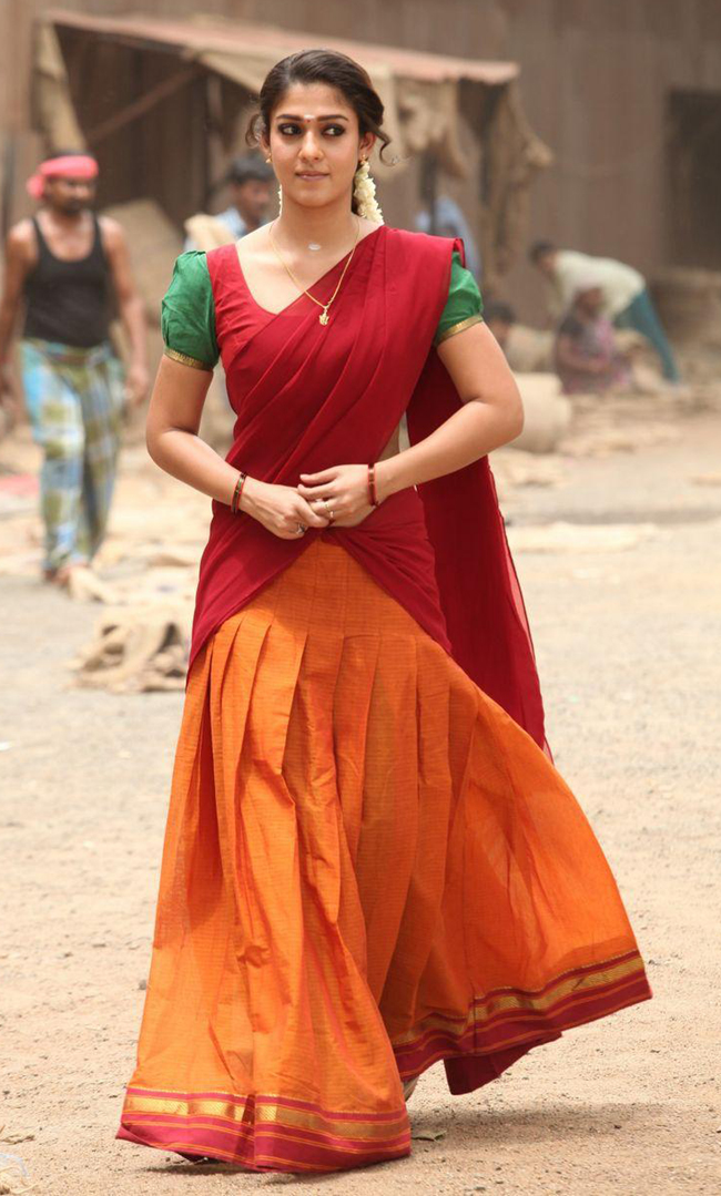 18 Super Hot Pics of Telugu and Tamil Girls in Half Saree