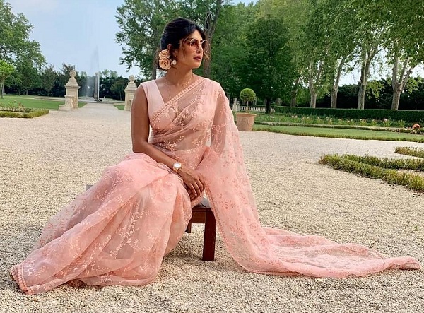 20 Stunning Pictures of Priyanka Chopra in Saree - Latest Collection