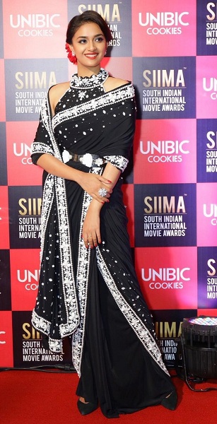 Keerthi Suresh in Saree - 15 Unseen and Glamorous Pics