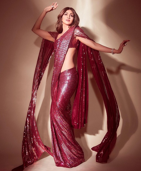 25 Gorgeous Looks of Shilpa Shetty in Saree - Latest Pics