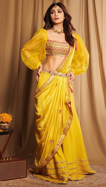 25 Gorgeous Looks of Shilpa Shetty in Saree - Latest Pics