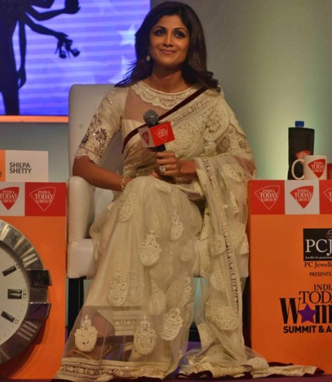 25 Gorgeous Looks of Shilpa Shetty in Saree - Latest Pics