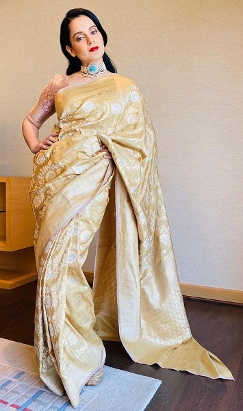 15 Stunning Looks of Kangana Ranaut in Saree - Latest Collection