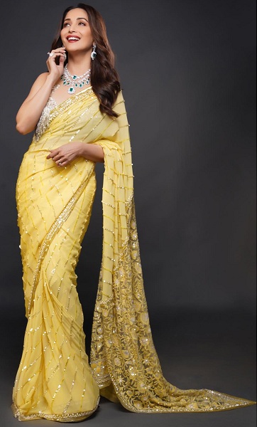 Beautiful Looks of Madhuri Dixit in Saree With Pictures | I Fashion Styles