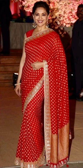 Beautiful Looks of Madhuri Dixit in Saree With Pictures | I Fashion Styles