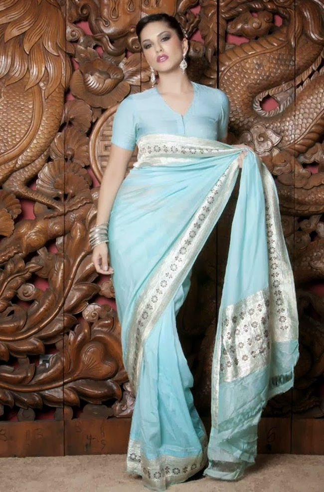 10 Hot Pics of Sunny Leone in Red and Blue Sarees
