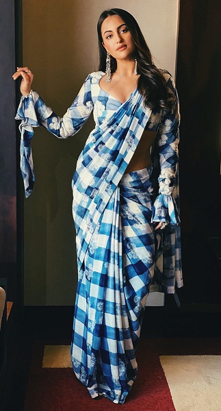 20 Stunning Look of Sonakshi Sinha In Saree - Our Top Pictures!