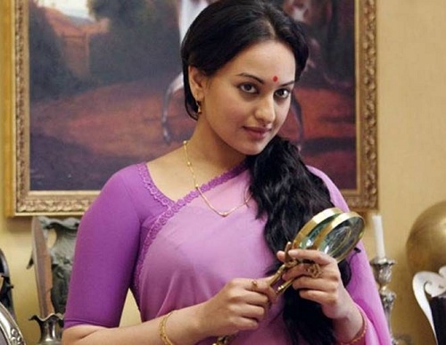 20 Stunning Look of Sonakshi Sinha In Saree - Our Top Pictures!