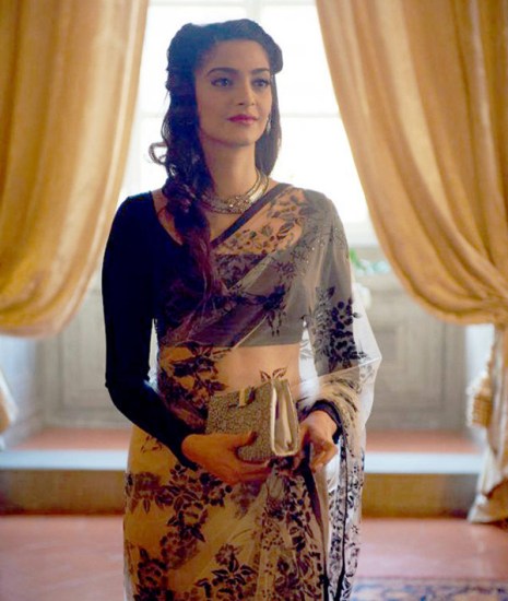 Sonam Kapoor in Saree - Chic and Trendy Traditional Looks