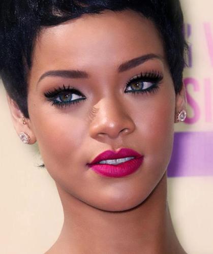 Top 9 Rihanna Beauty Tips and Fitness Secrets