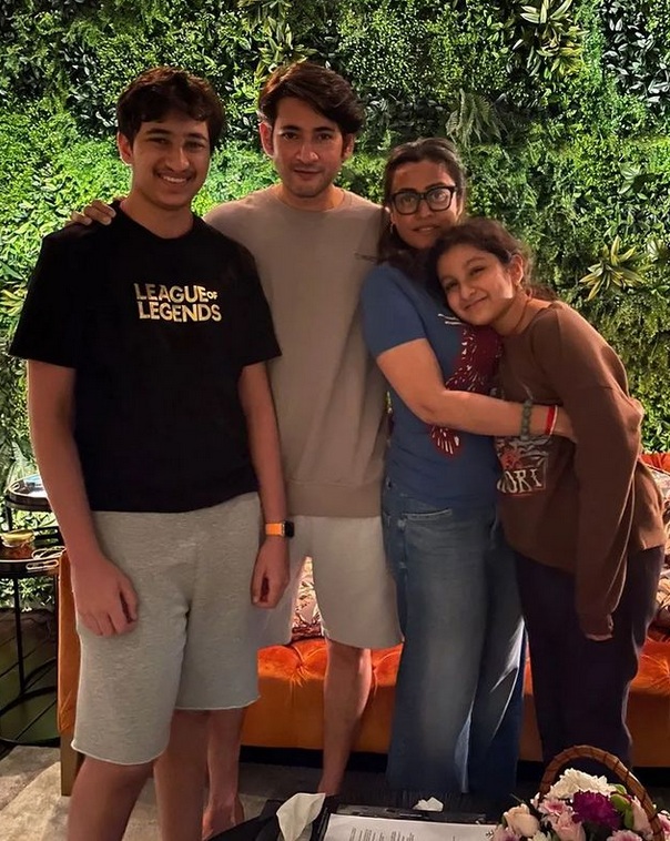 15 All Time Favorite Pictures of Super Star Mahesh Babu