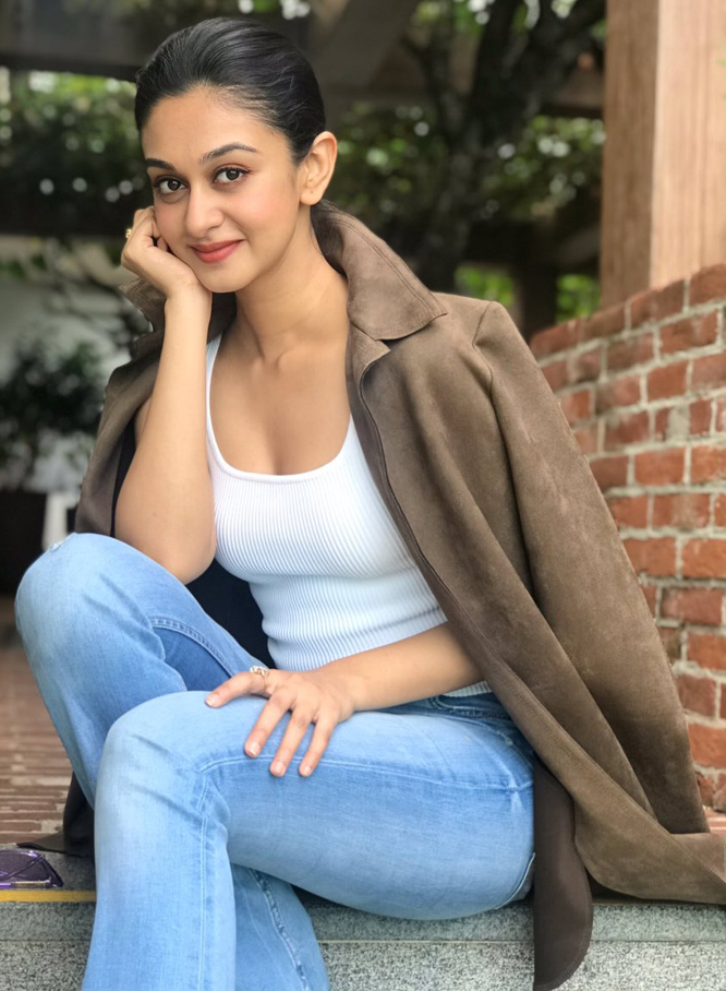 40 Hottest Heroines in Tamil Film Industry (Kollywood)