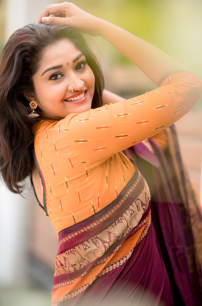 40 Hottest Heroines in Tamil Film Industry (Kollywood)