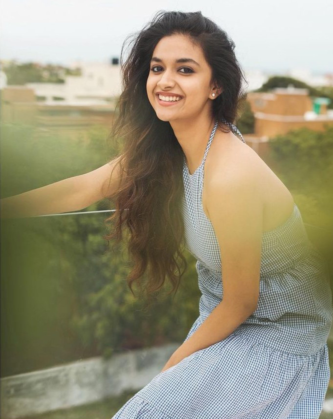 40 Hottest Heroines in Tamil Film Industry (Kollywood)