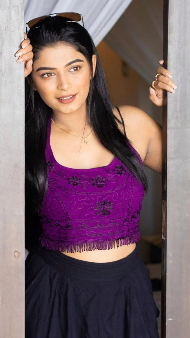 40 Hottest Heroines in Tamil Film Industry (Kollywood)