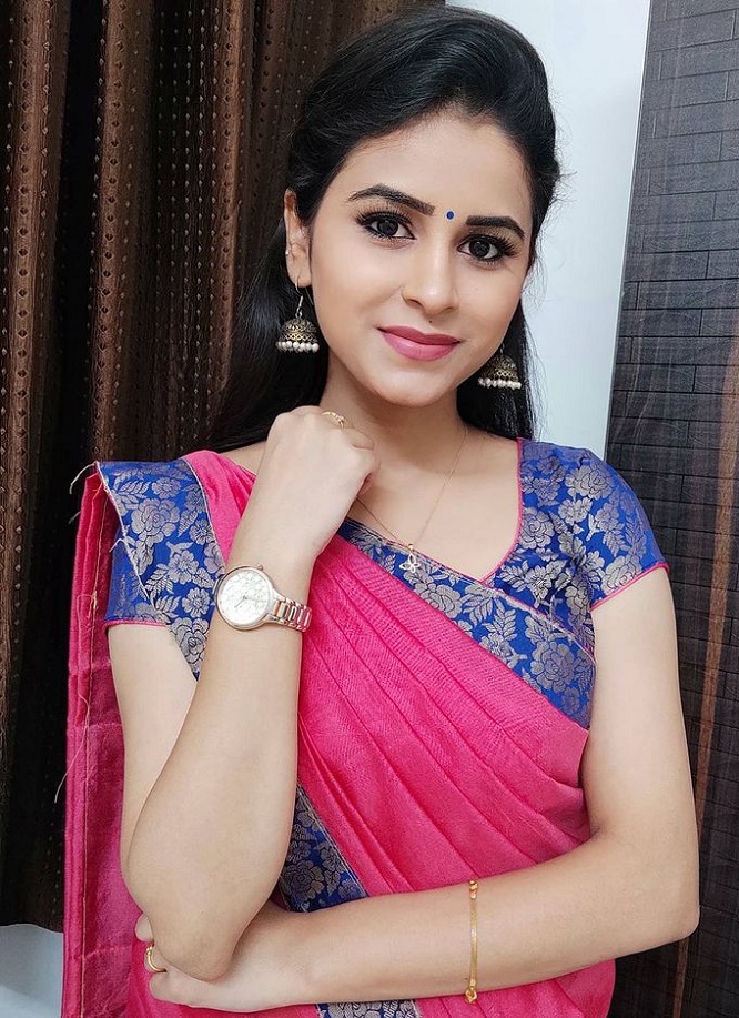 40 Hottest Heroines in Tamil Film Industry (Kollywood)