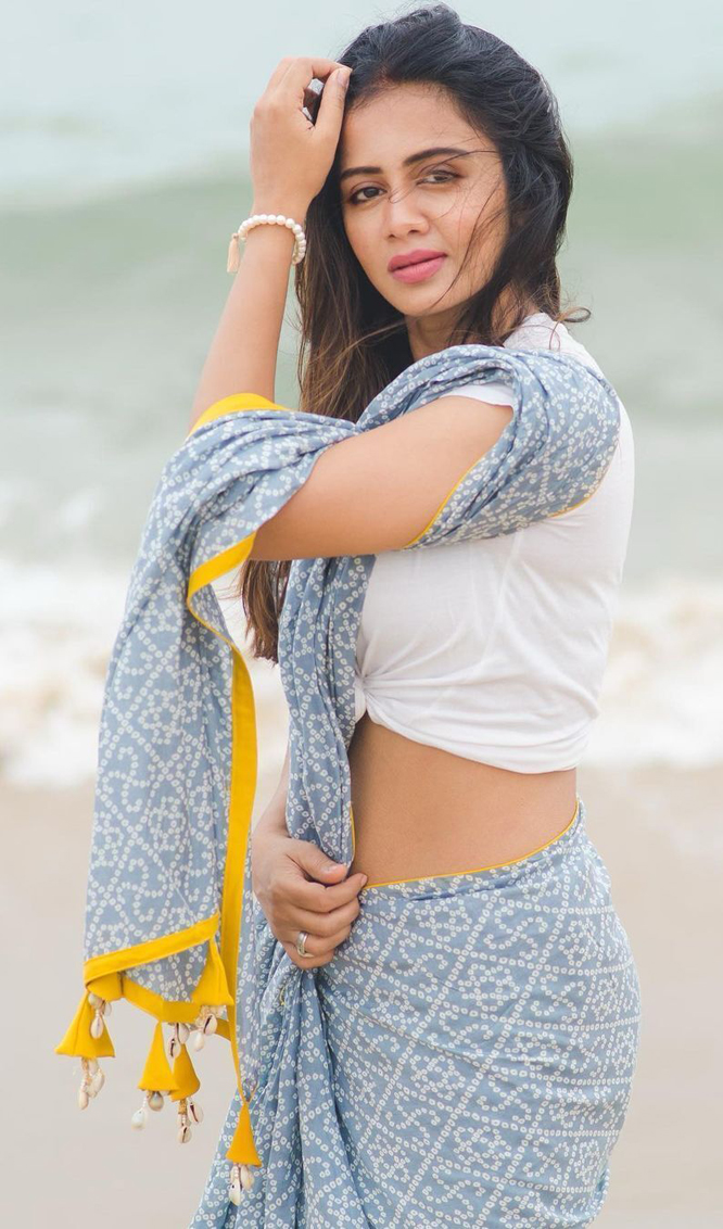 40 Hottest Heroines in Tamil Film Industry (Kollywood)