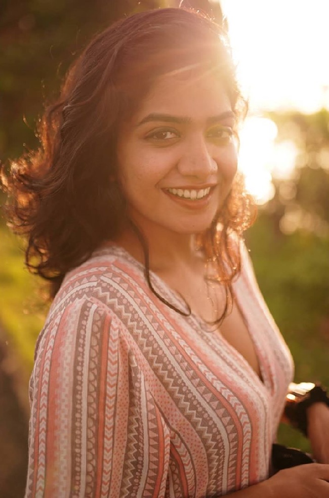 Mallu Hot: 40 Beautiful Malayali Women in Kerala Films 2024